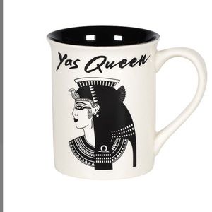 White & Black ‘Yas’ Queen Cleopatra Mug